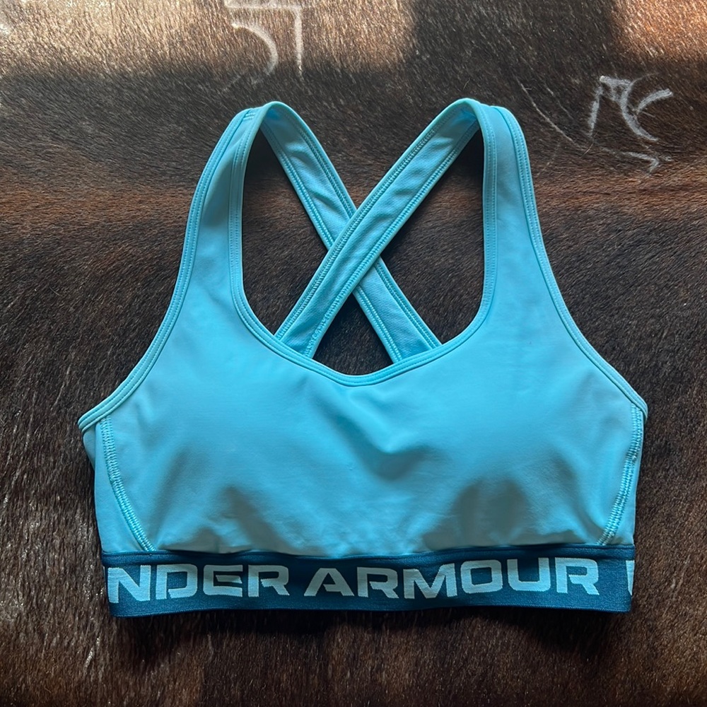 Blue Size Medium Under Armour sports bra